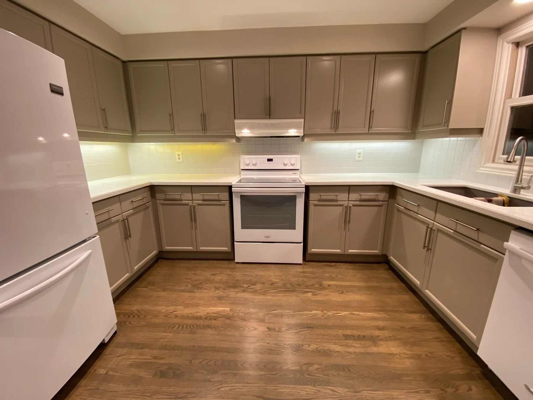 Professionally renewed kitchen cabinetry available to Markham homeowners